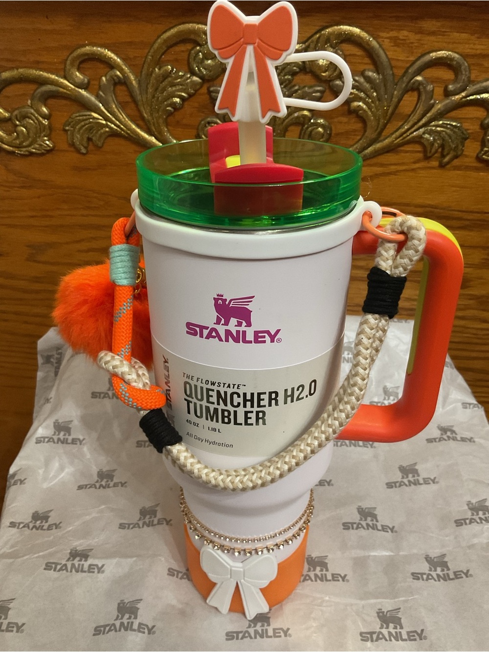 Stanley colorway White & Orange Quencher H2.0 Tumbler with Green Lid